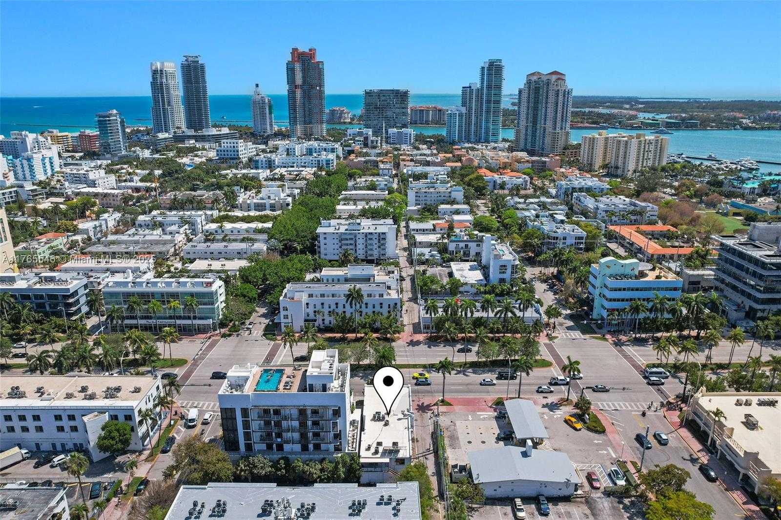 Small Image of 819 5TH ST, Miami Beach Number 3