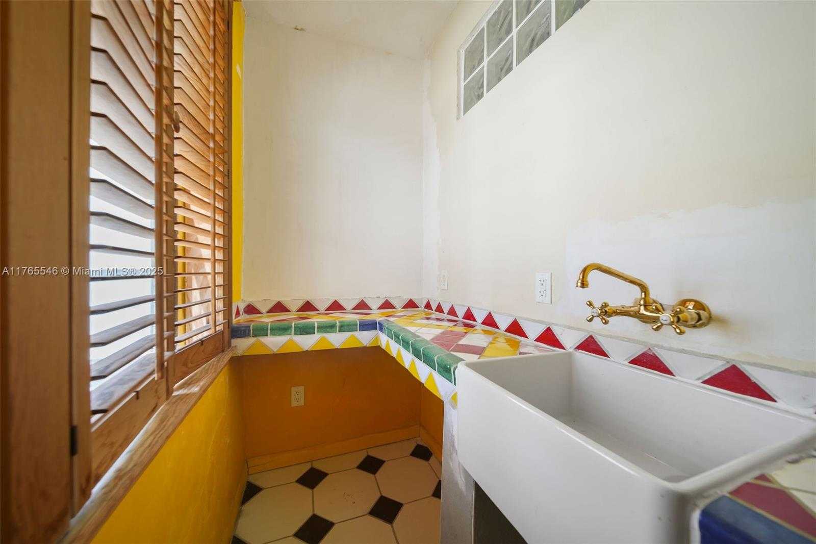 Small Image of 819 5TH ST, Miami Beach Number 31