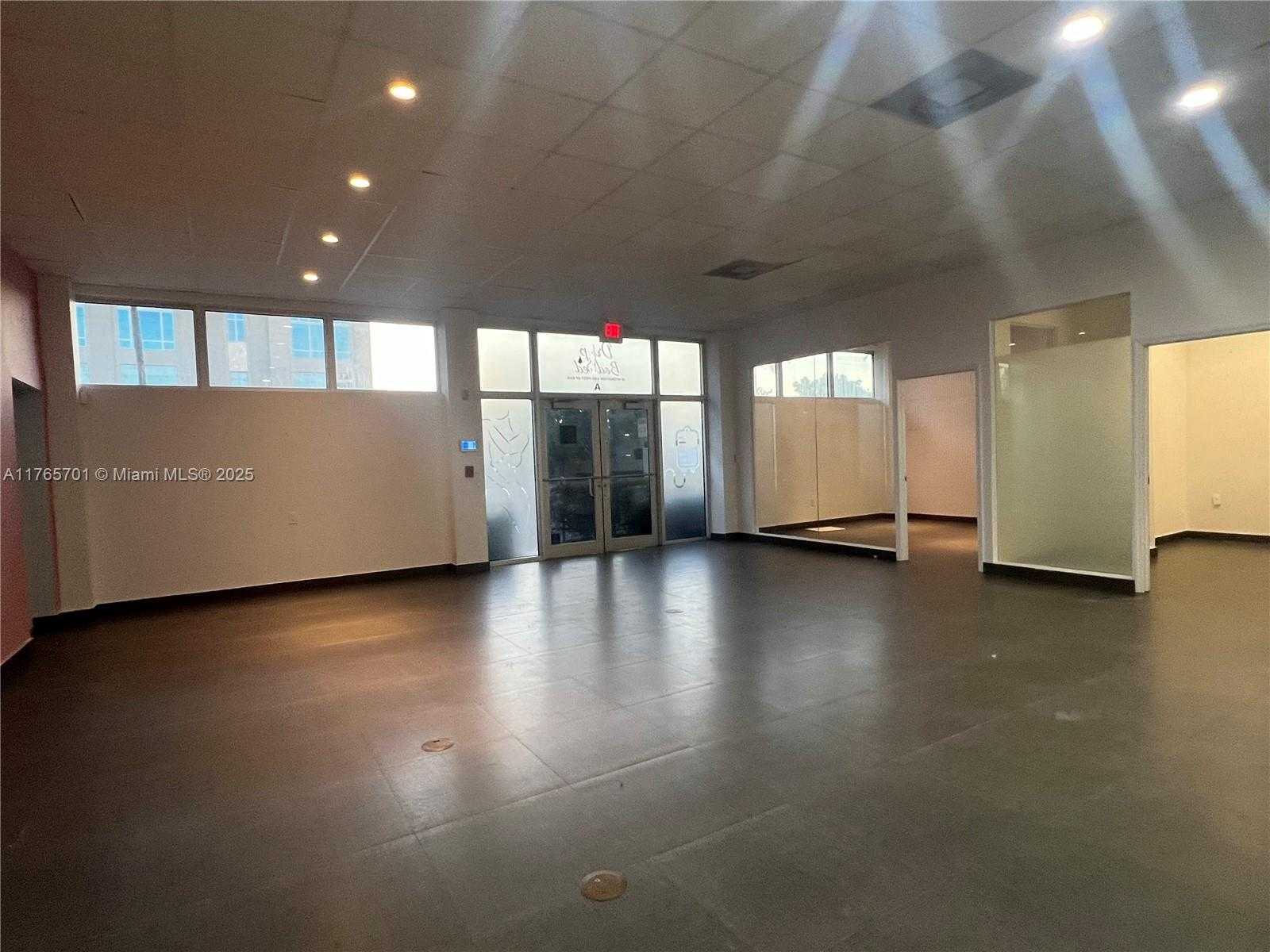 Small Image of 1001 PONCE DE LEON BLVD #A, Coral Gables Number 15
