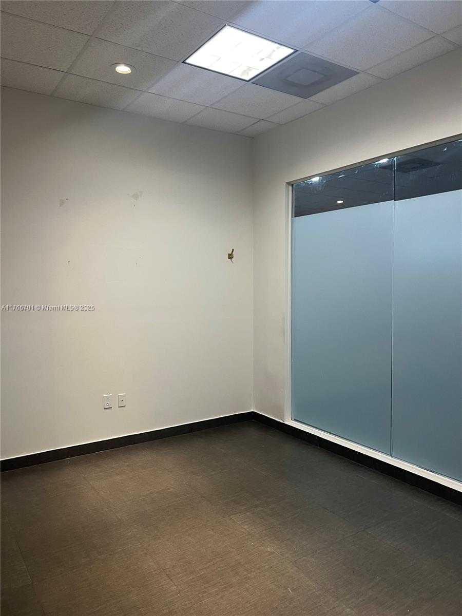Small Image of 1001 PONCE DE LEON BLVD #A, Coral Gables Number 9