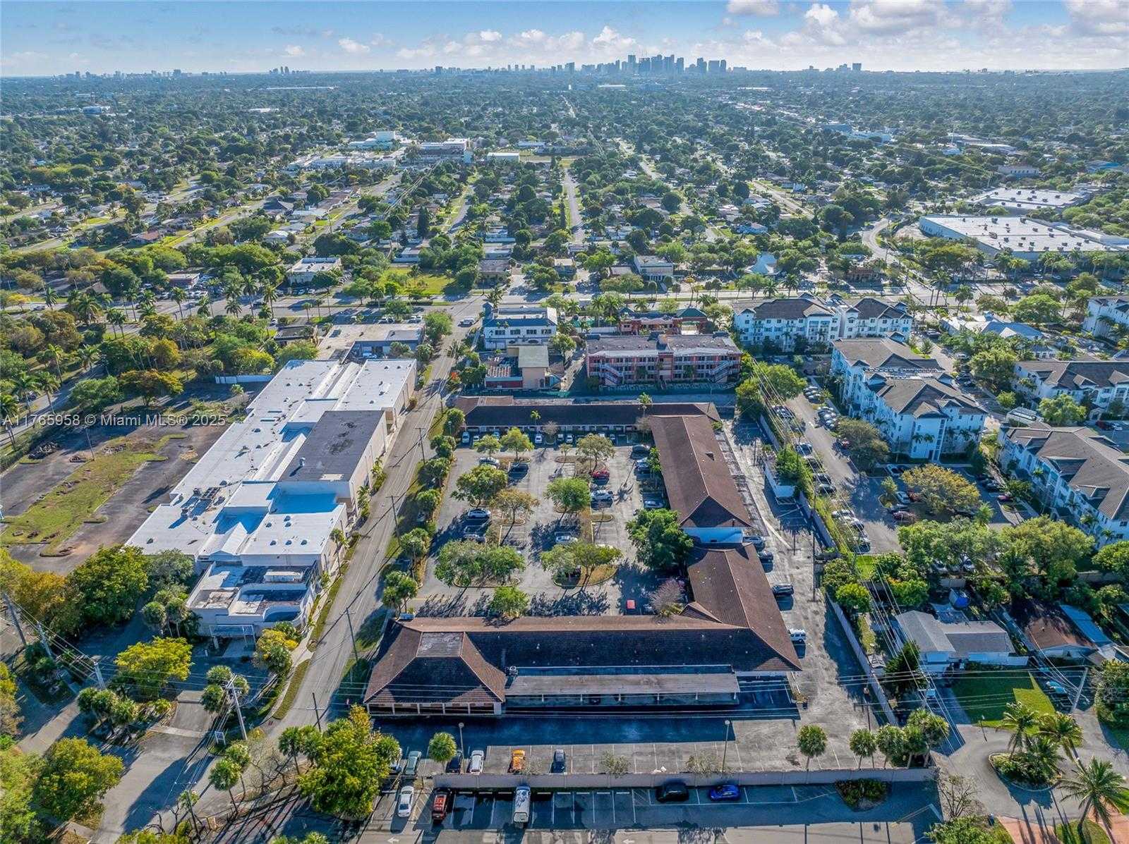 Small Image of 4100 N Hospital Dr, Plantation, FL 33317, USA Number 14