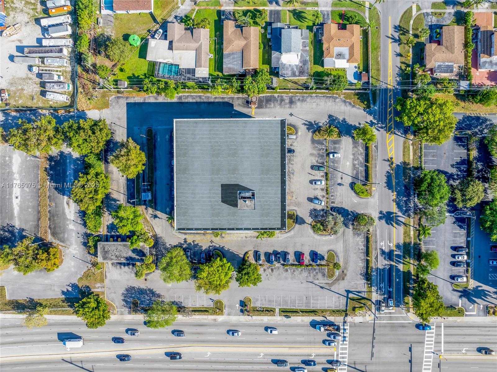 Small Image of 3661 WEST OAKLAND PARK BLVD, Lauderdale Lakes Number 18