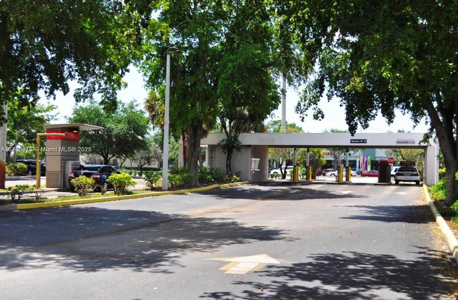 Small Image of 3661 WEST OAKLAND PARK BLVD, Lauderdale Lakes Number 21