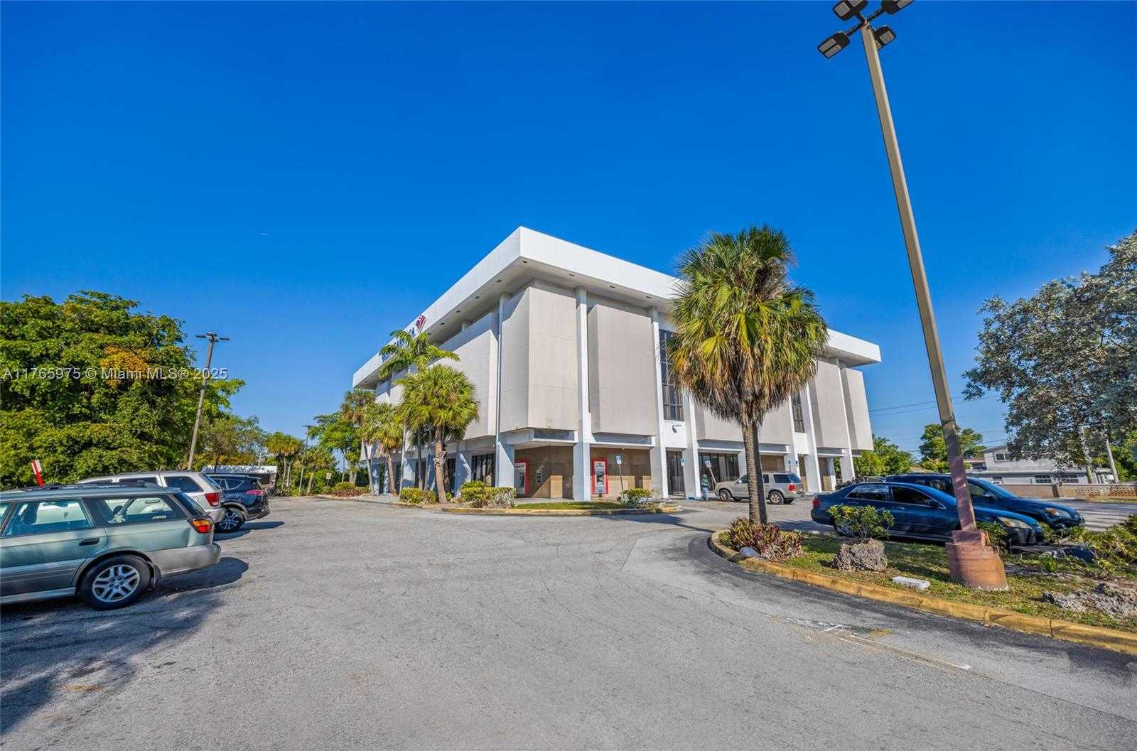 Small Image of 3661 WEST OAKLAND PARK BLVD, Lauderdale Lakes Number 5