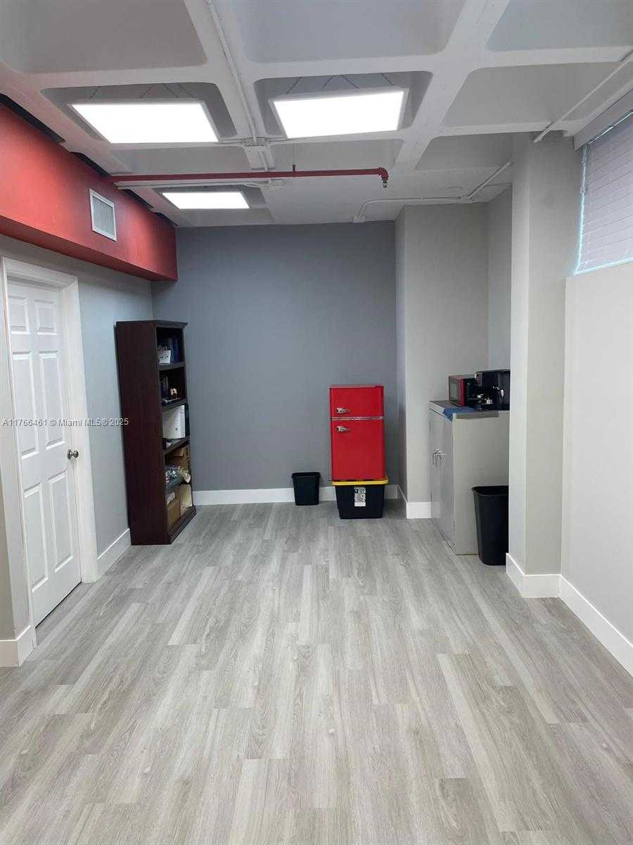 Small Image of 4300 BISCAYNE BLVD #G06, Miami Number 13