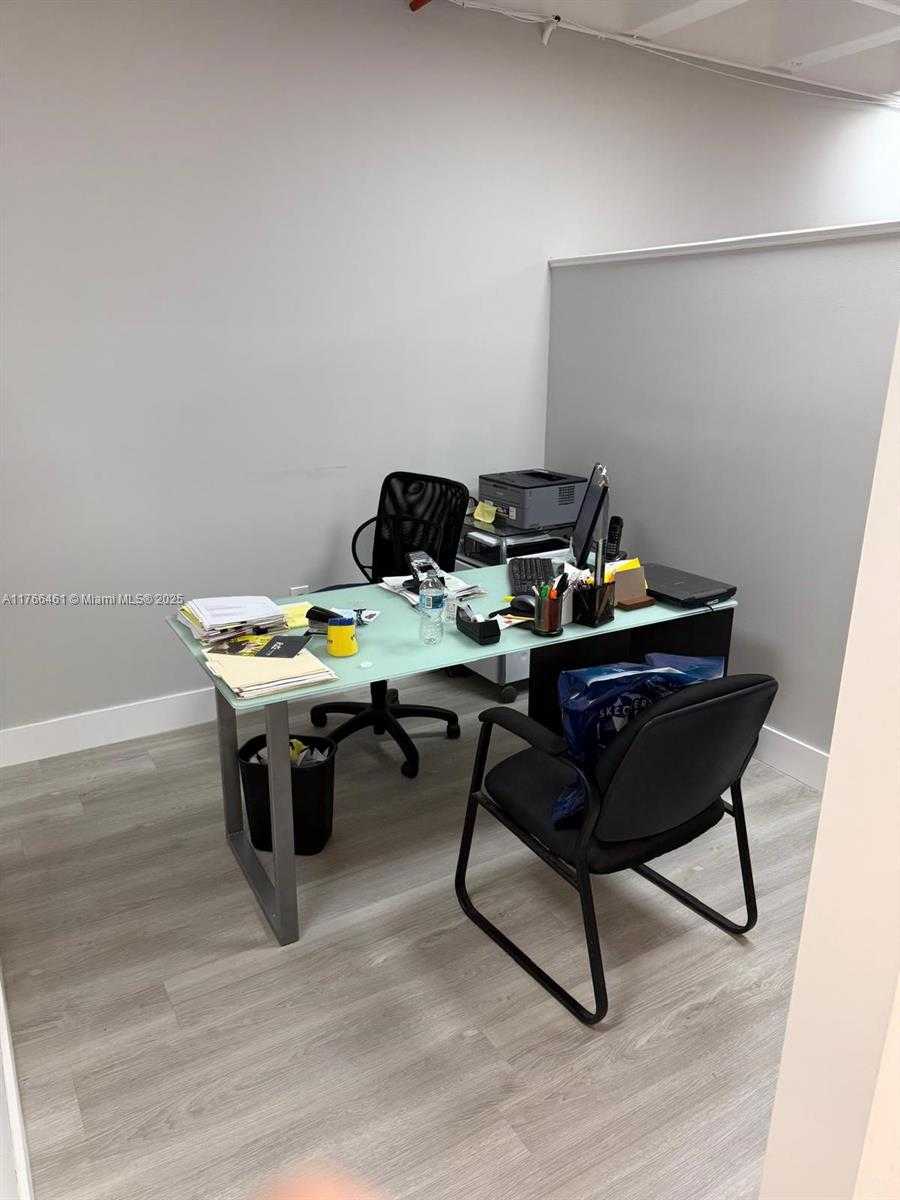Small Image of 4300 BISCAYNE BLVD #G06, Miami Number 8