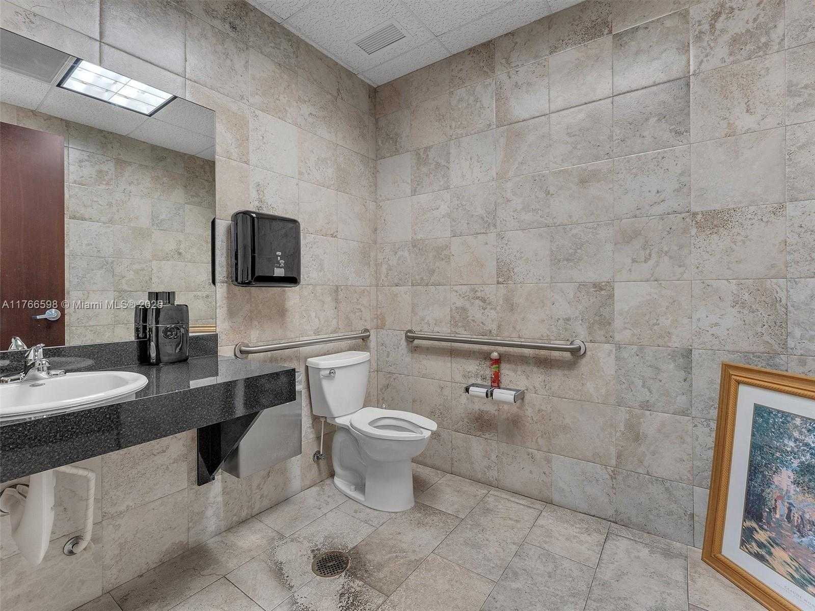 Small Image of 2260 NORTH WEST 114TH AVE, Sweetwater Number 37