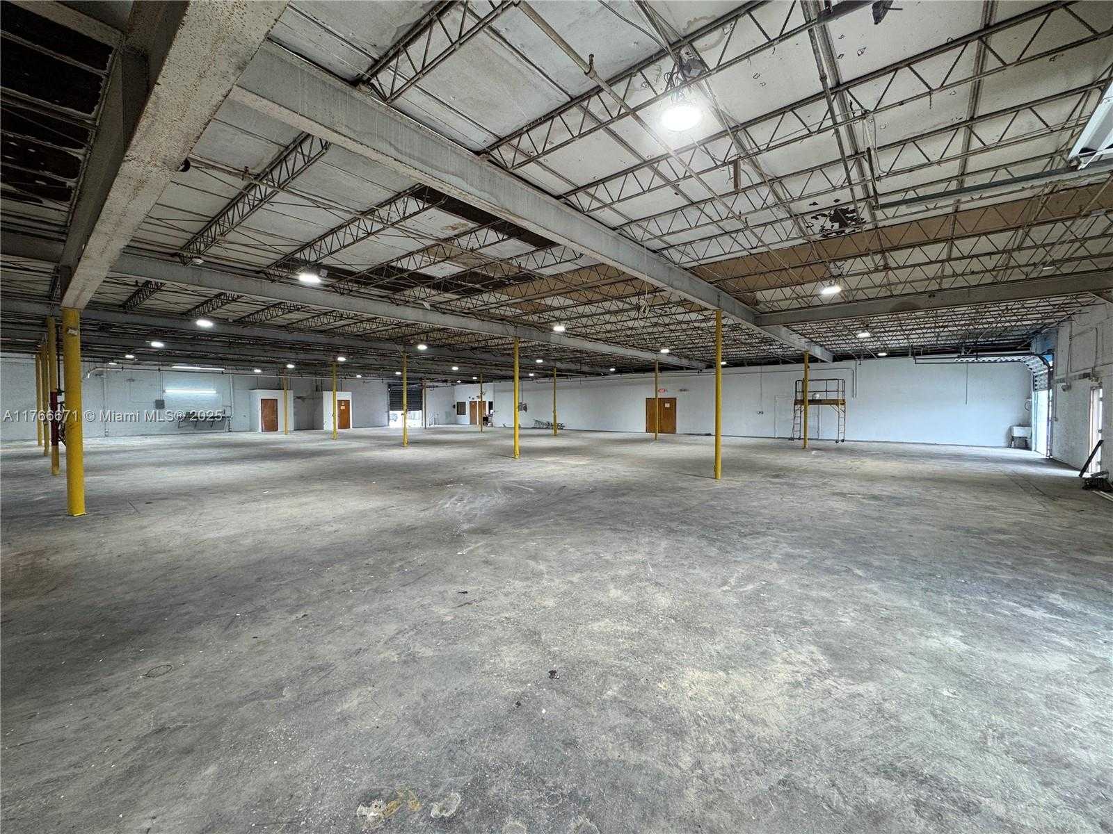 Small Image of 3601 NORTH WEST 54TH ST, Hialeah Number 5