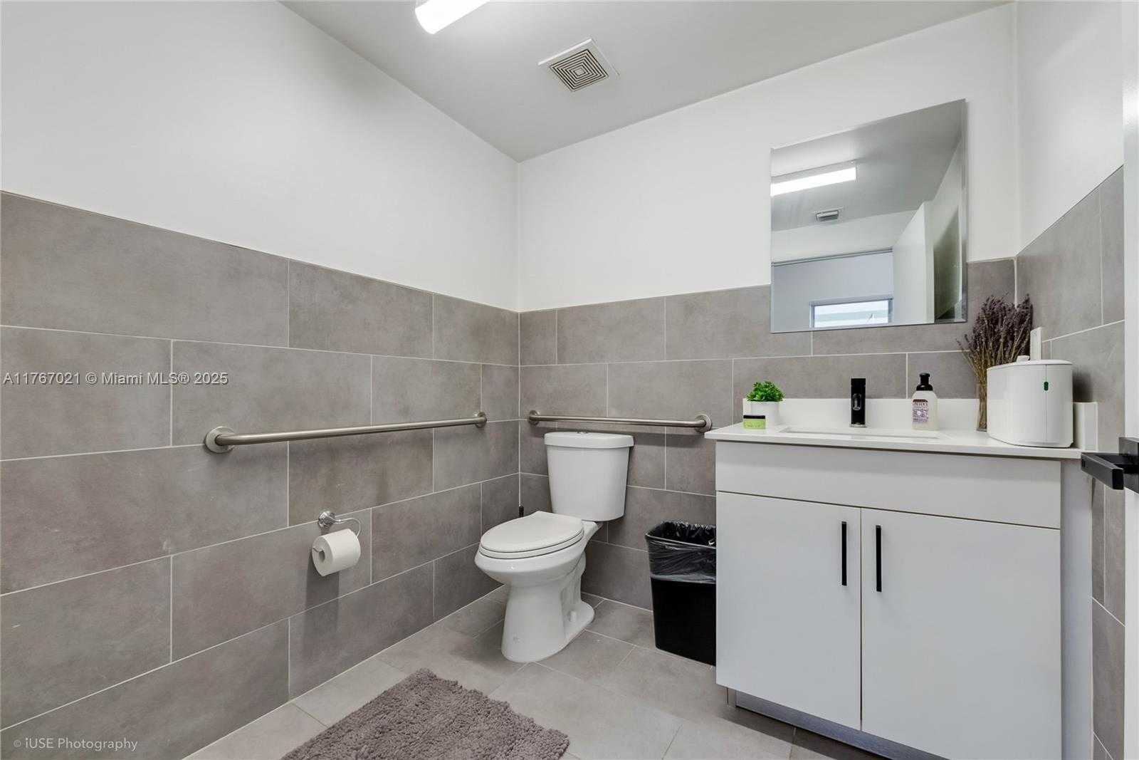 Small Image of 13040 SOUTH WEST 123RD AVE, Miami Number 16