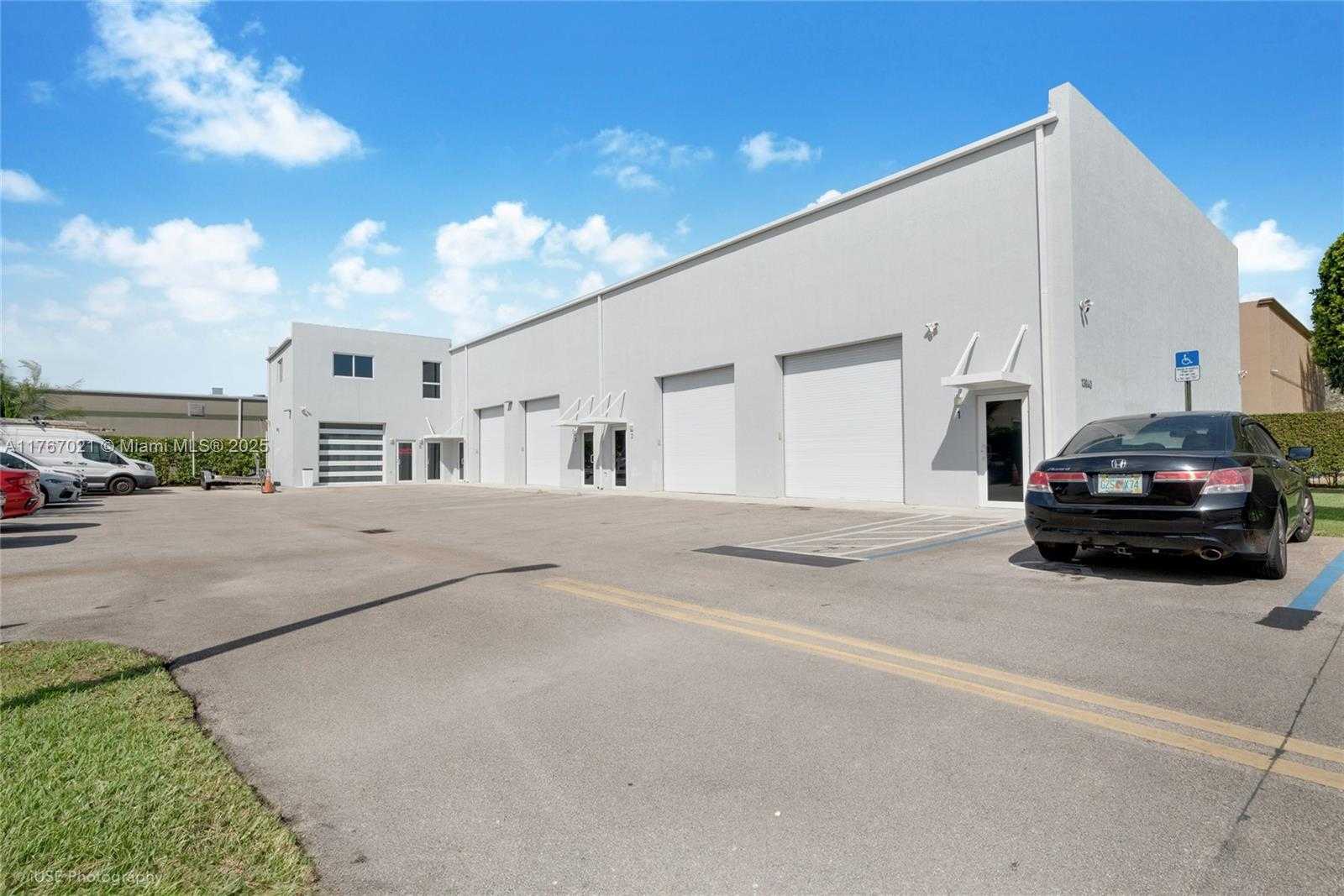 Small Image of 13040 SOUTH WEST 123RD AVE, Miami Number 2