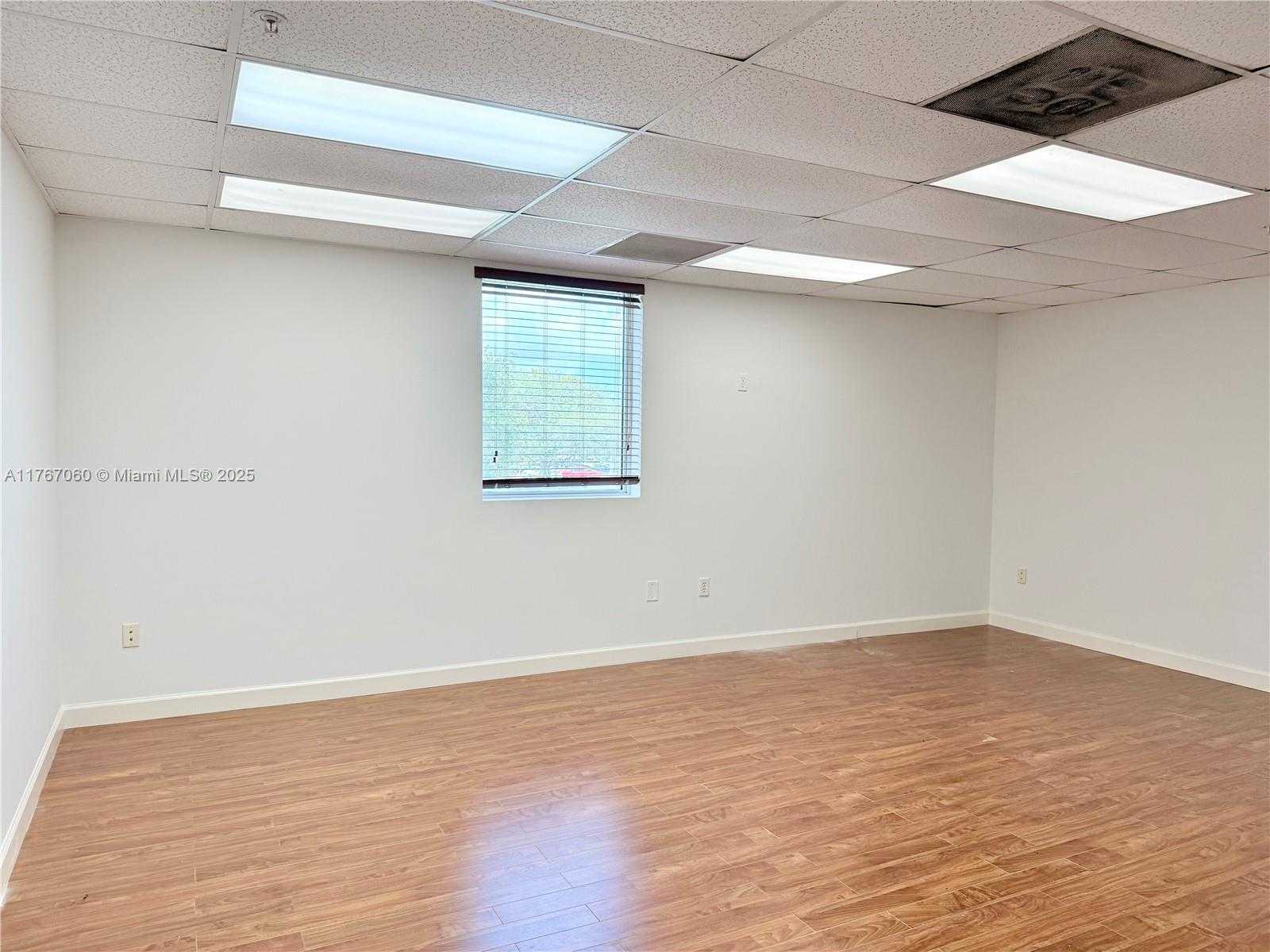 Small Image of 1315 NORTH WEST 98TH CT #BAY14, Doral Number 15