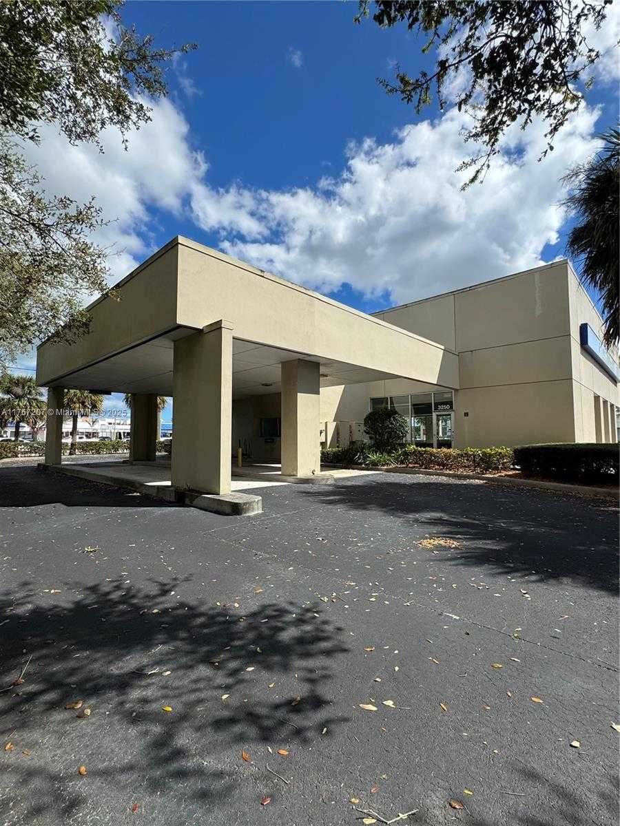 Small Image of 3250 SOUTH EAST FEDERAL HWY, Stuart Number 12