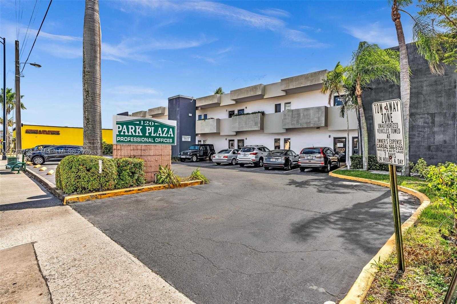 Small Image of 120 EAST OAKLAND PARK BLVD, Wilton Manors Number 3