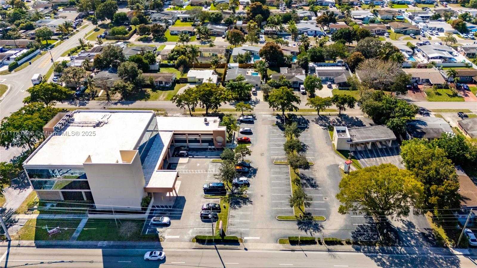 Small Image of 6600 #100, Hollywood Number 2
