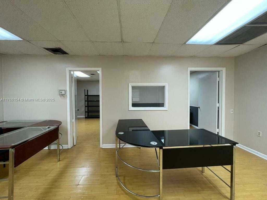 Small Image of 2501 NORTH WEST 72ND AVE #2533-A, Miami Number 5