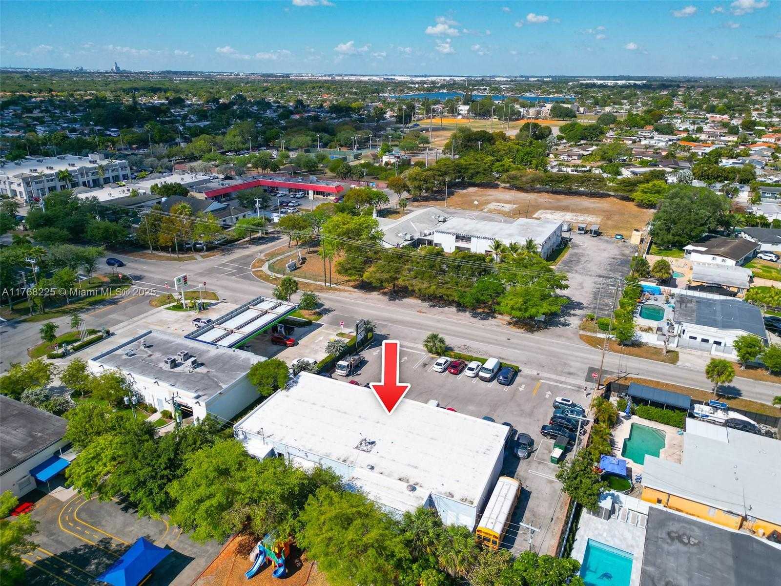 Small Image of 17851 NORTH WEST 78TH AVE, Hialeah Number 2