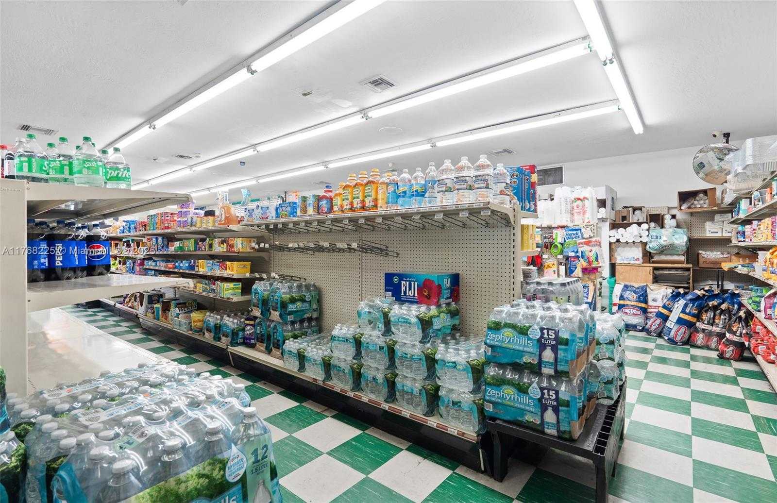 Small Image of 17851 NORTH WEST 78TH AVE, Hialeah Number 25