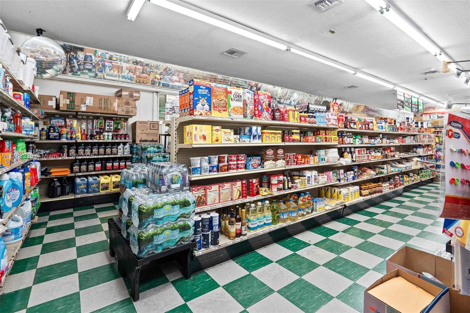 Small Image of 17851 NORTH WEST 78TH AVE, Hialeah Number 26