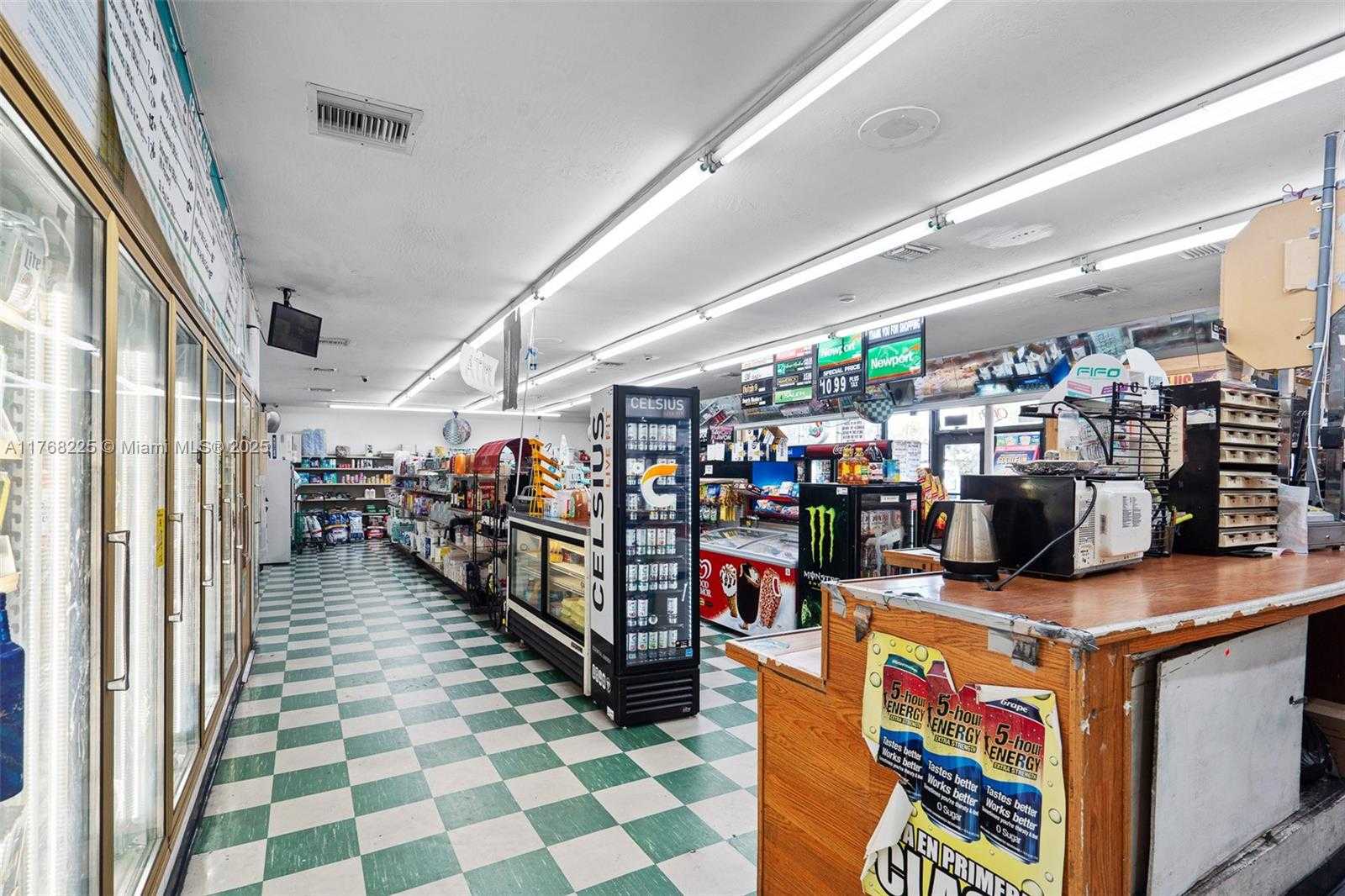 Small Image of 17851 NORTH WEST 78TH AVE, Hialeah Number 29