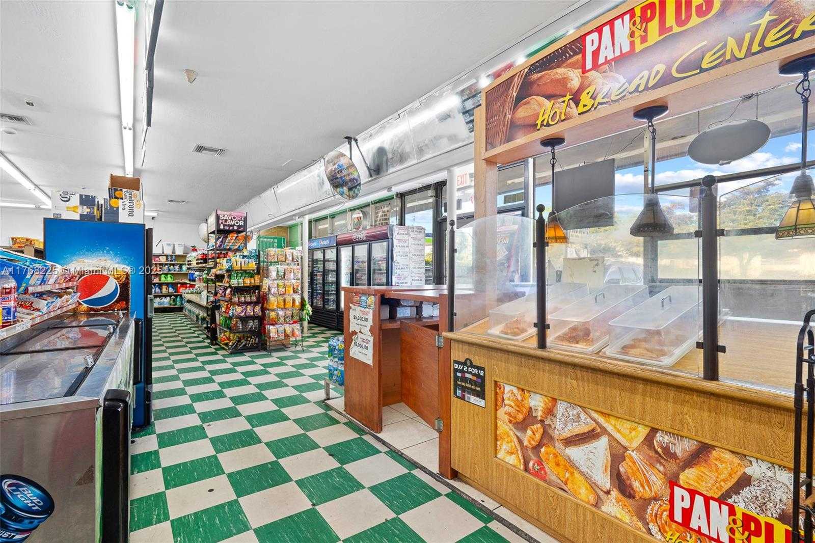 Small Image of 17851 NORTH WEST 78TH AVE, Hialeah Number 33