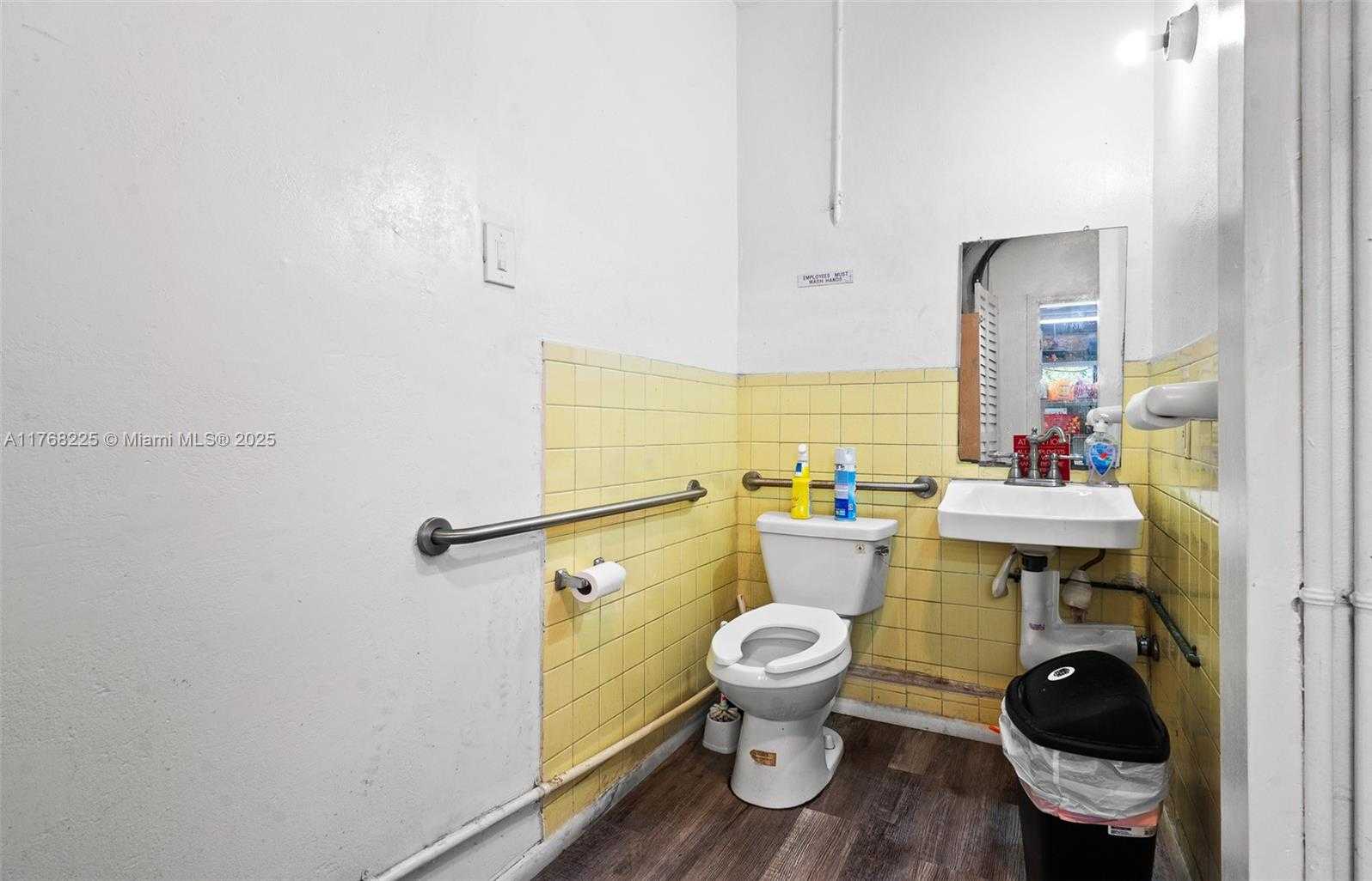 Small Image of 17851 NORTH WEST 78TH AVE, Hialeah Number 41