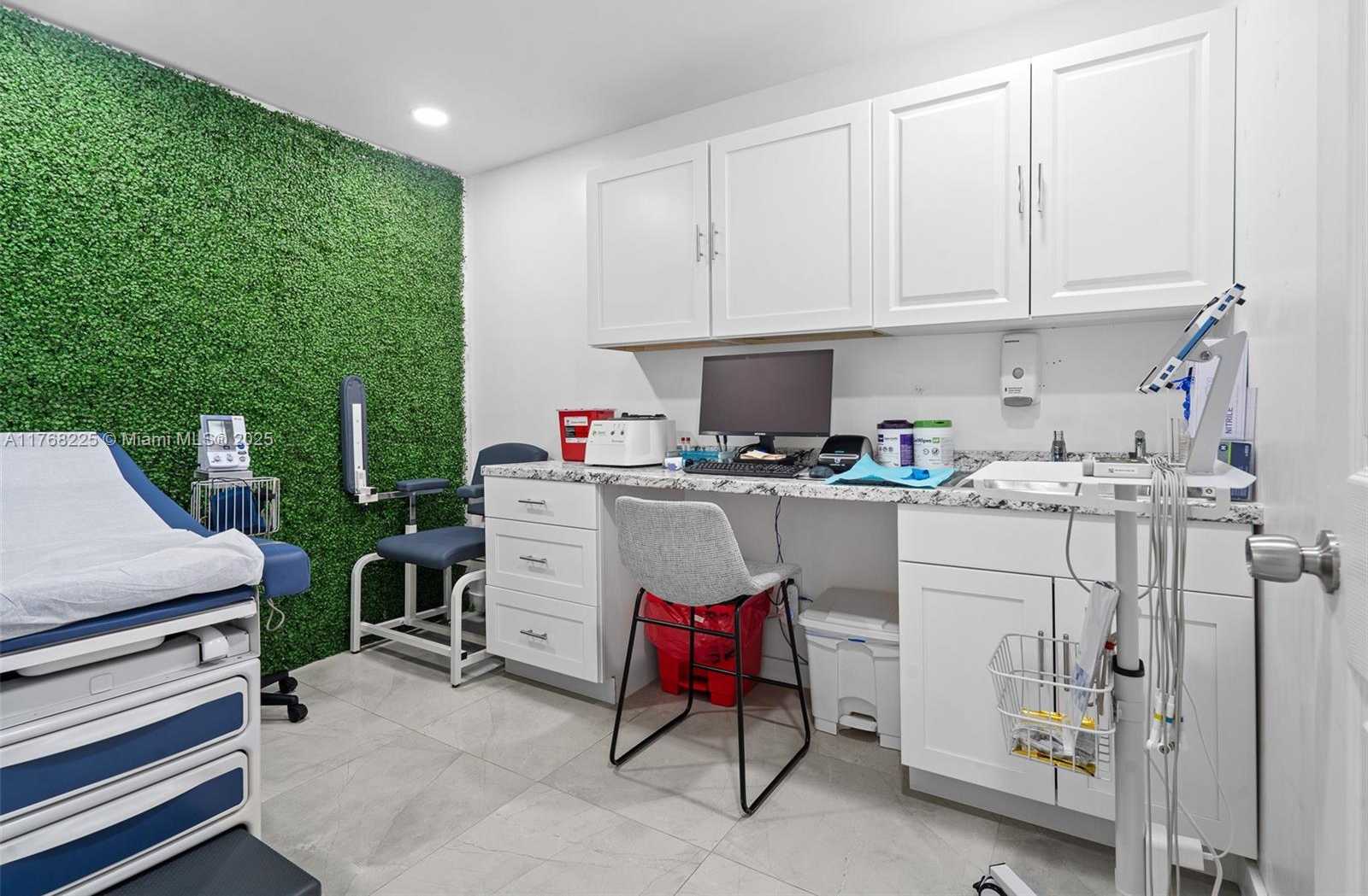 Small Image of 17851 NORTH WEST 78TH AVE, Hialeah Number 62