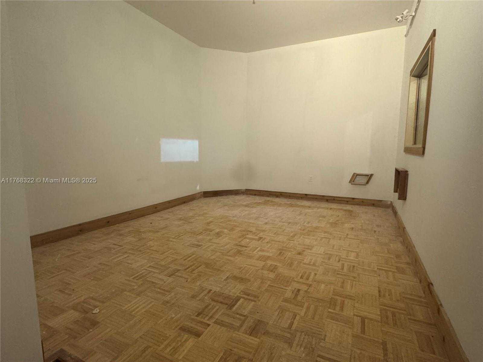Small Image of 2283 NORTH EAST 164TH ST, North Miami Beach Number 6