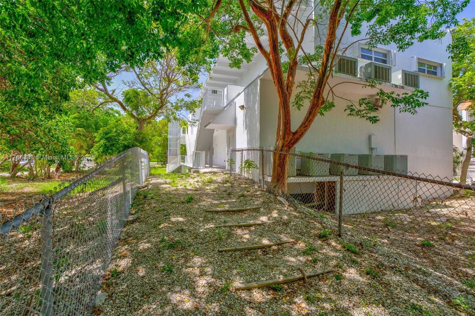 Small Image of 14 125TH STREET GULF, Marathon Number 18