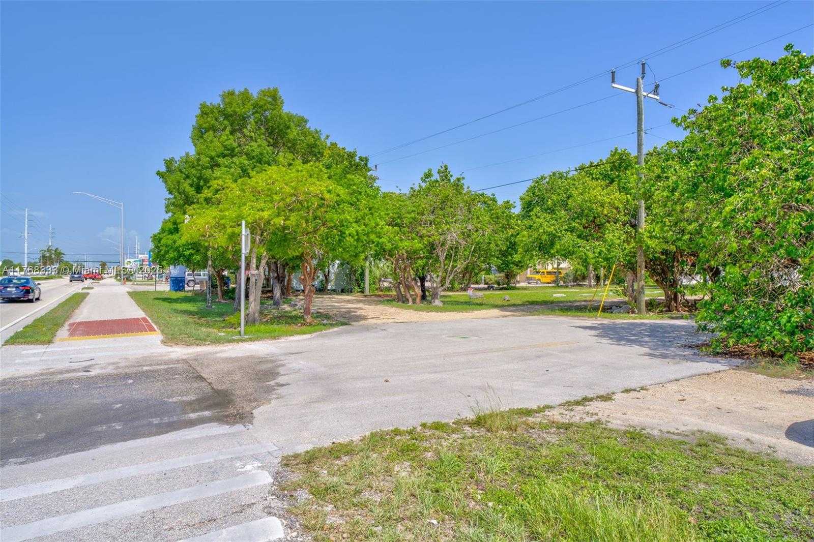 Small Image of 14 125TH STREET GULF, Marathon Number 52