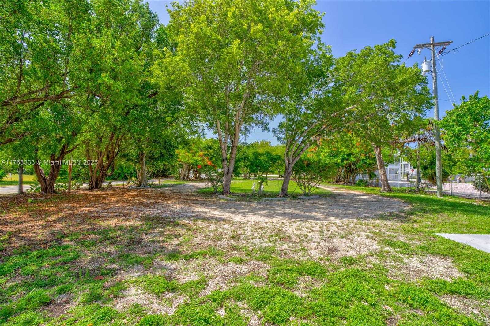 Small Image of 14 125TH STREET GULF, Marathon Number 56