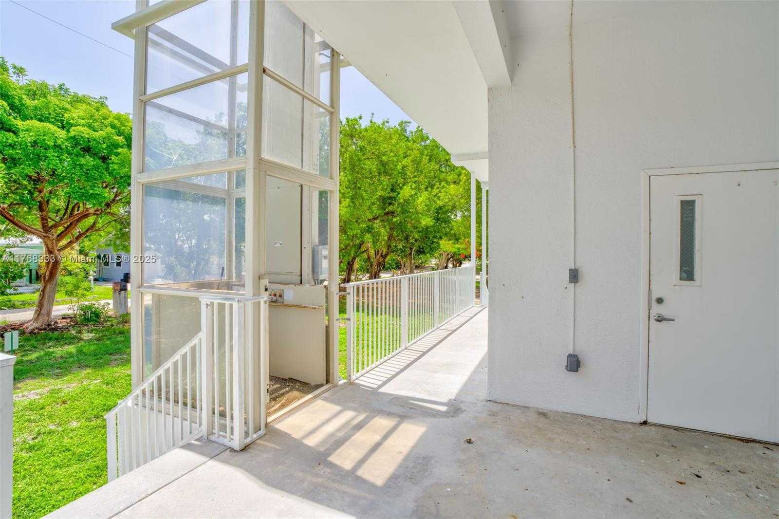Small Image of 14 125TH STREET GULF, Marathon Number 57