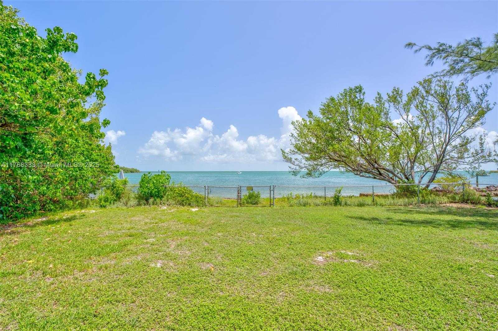 Small Image of 14 125TH STREET GULF, Marathon Number 60