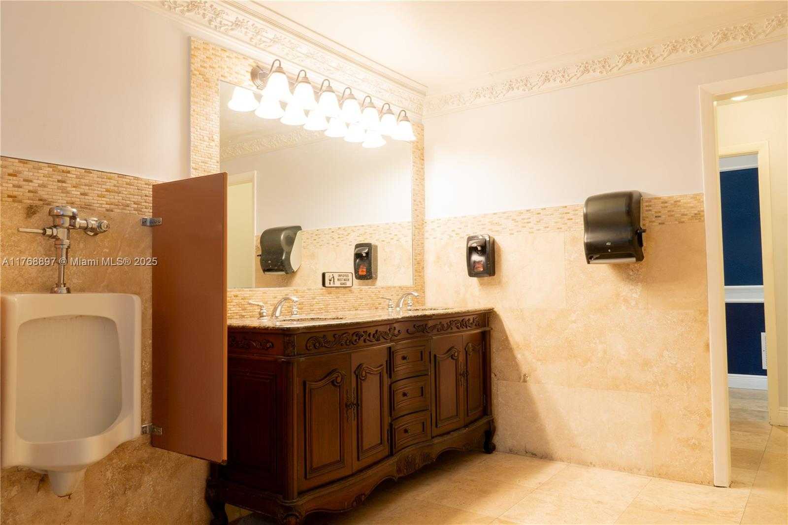 Small Image of 350 SOUTH WEST 25TH ST, Fort Lauderdale Number 23