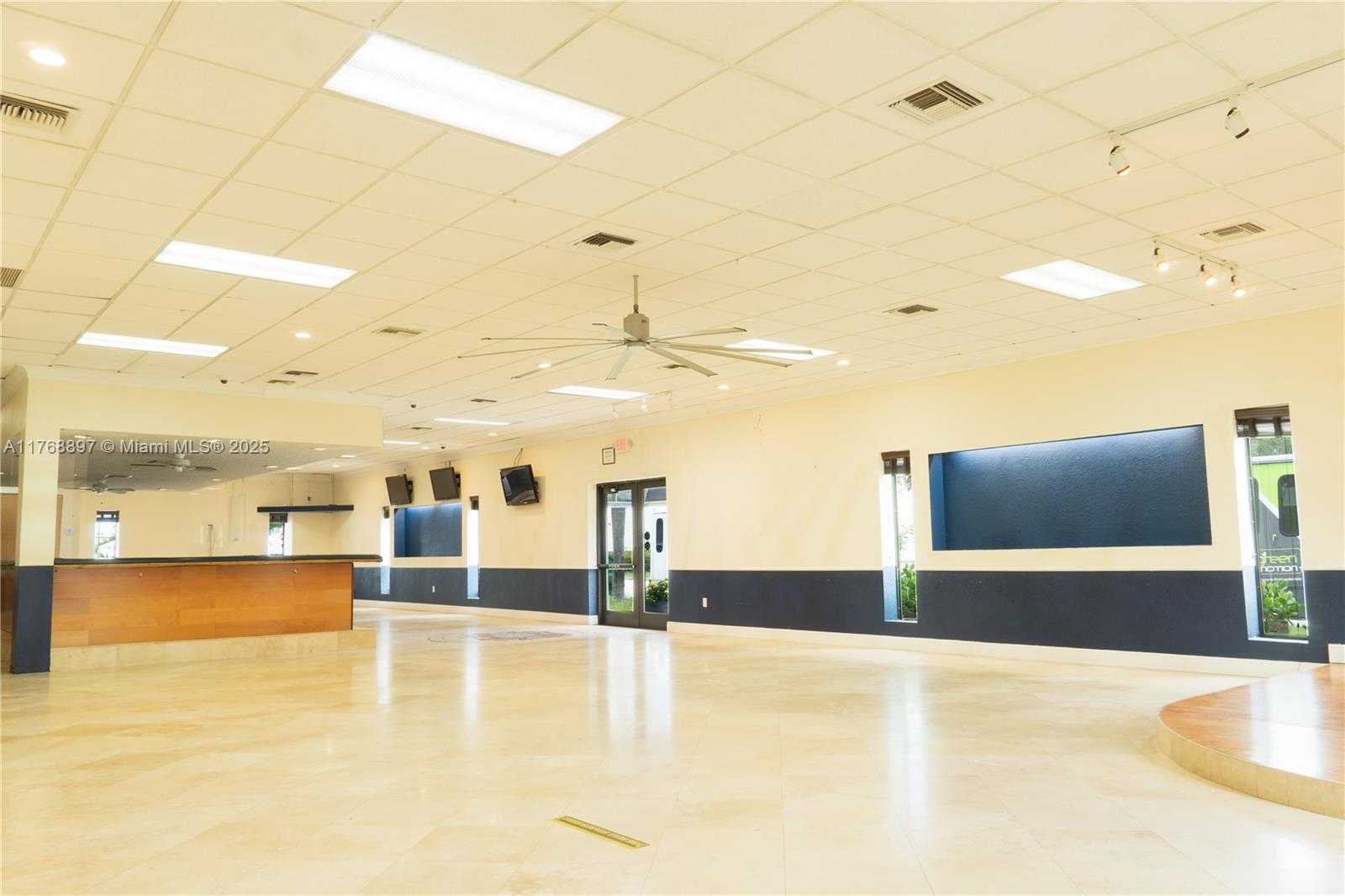 Small Image of 350 SOUTH WEST 25TH ST, Fort Lauderdale Number 3