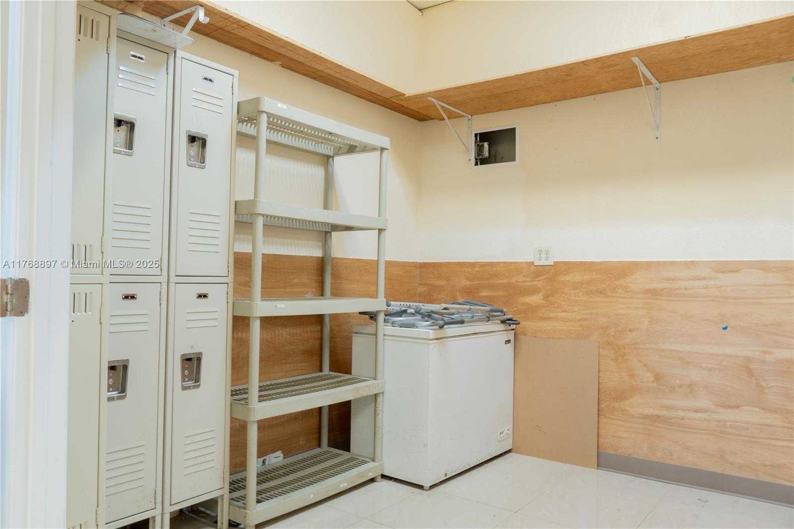Small Image of 350 SOUTH WEST 25TH ST, Fort Lauderdale Number 32
