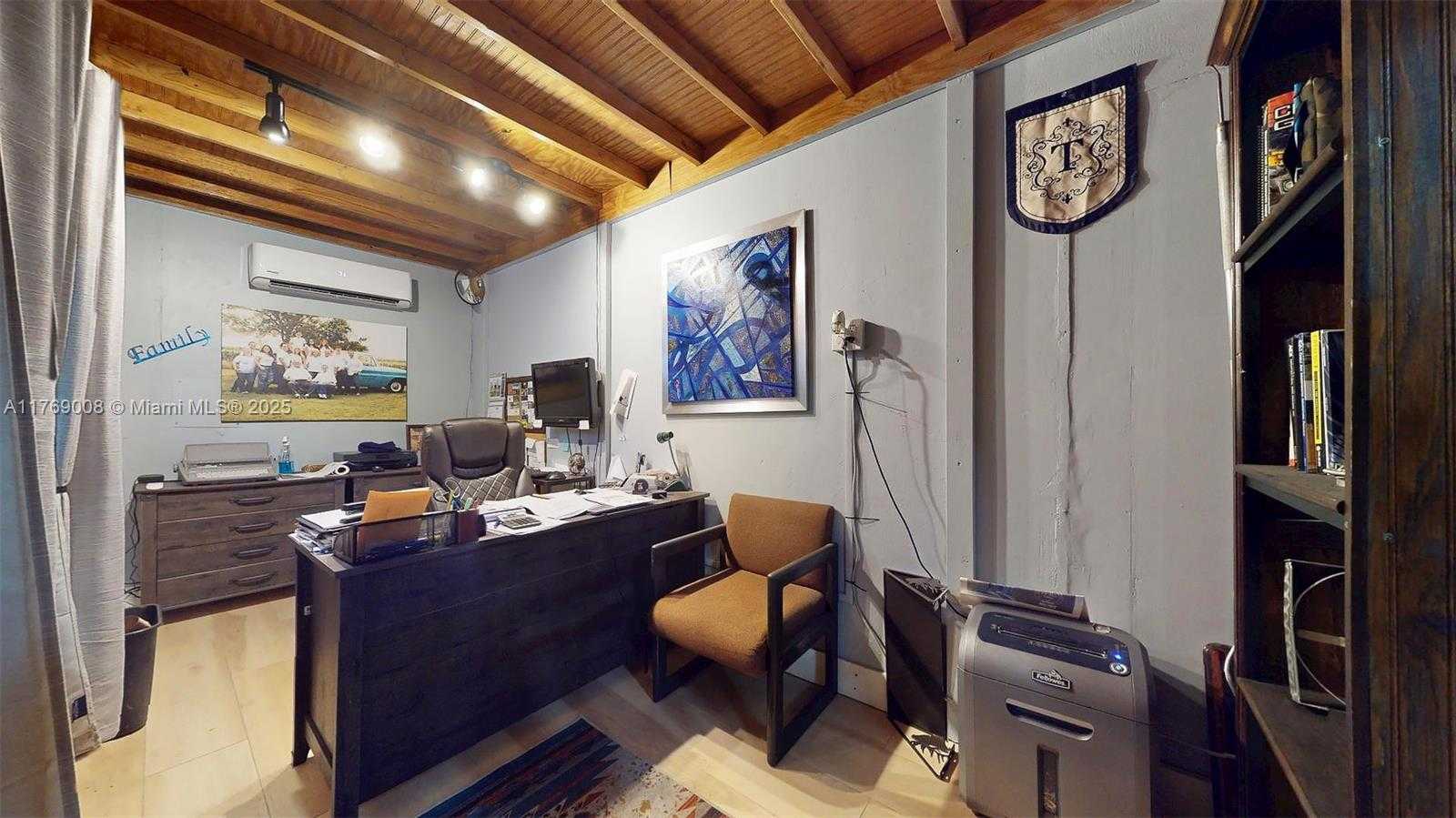 Small Image of 395 NORTH FLAGLER AVE, Homestead Number 22