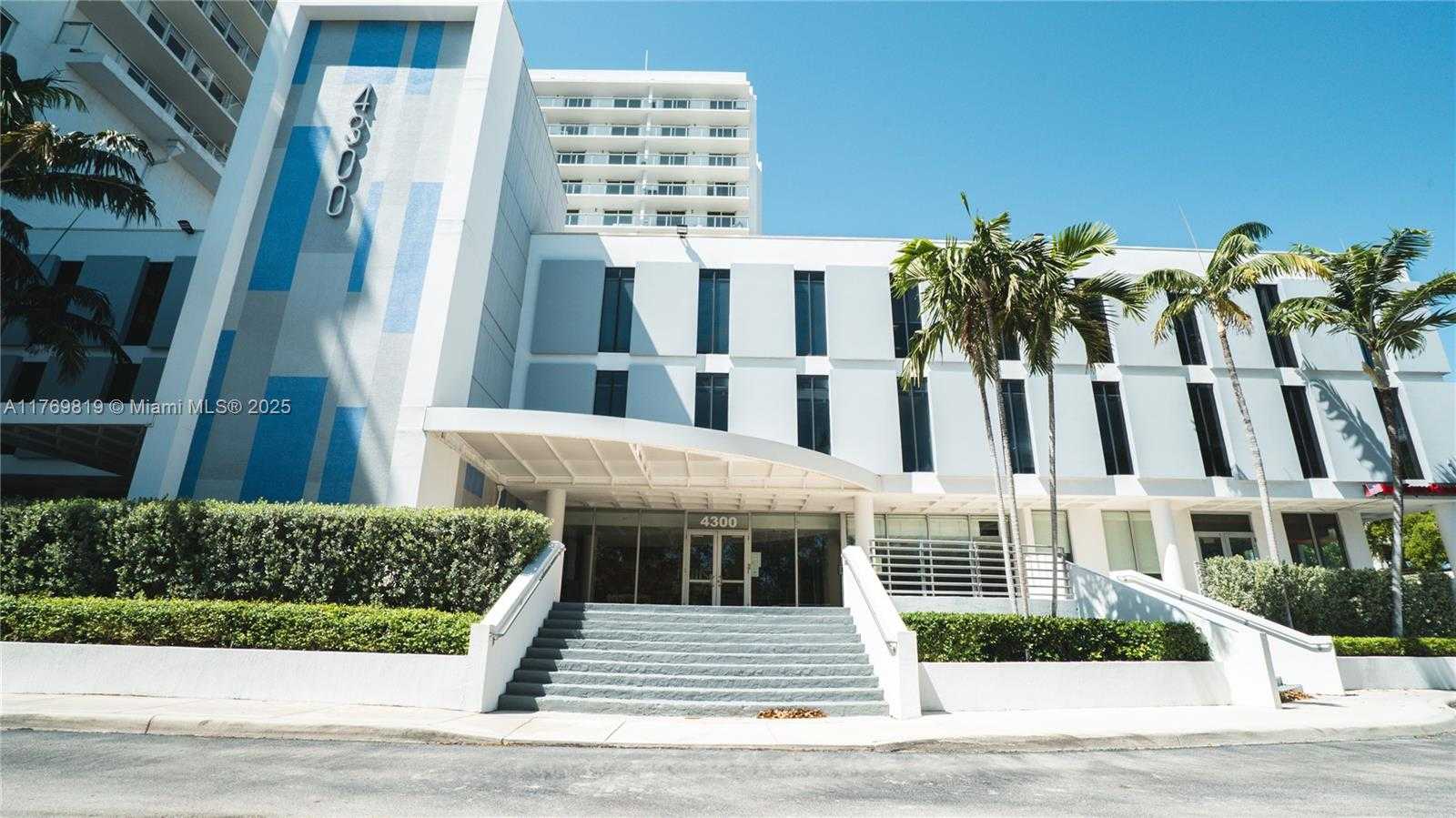 Small Image of 4300 BISCAYNE BLVD #201, Miami Number 1