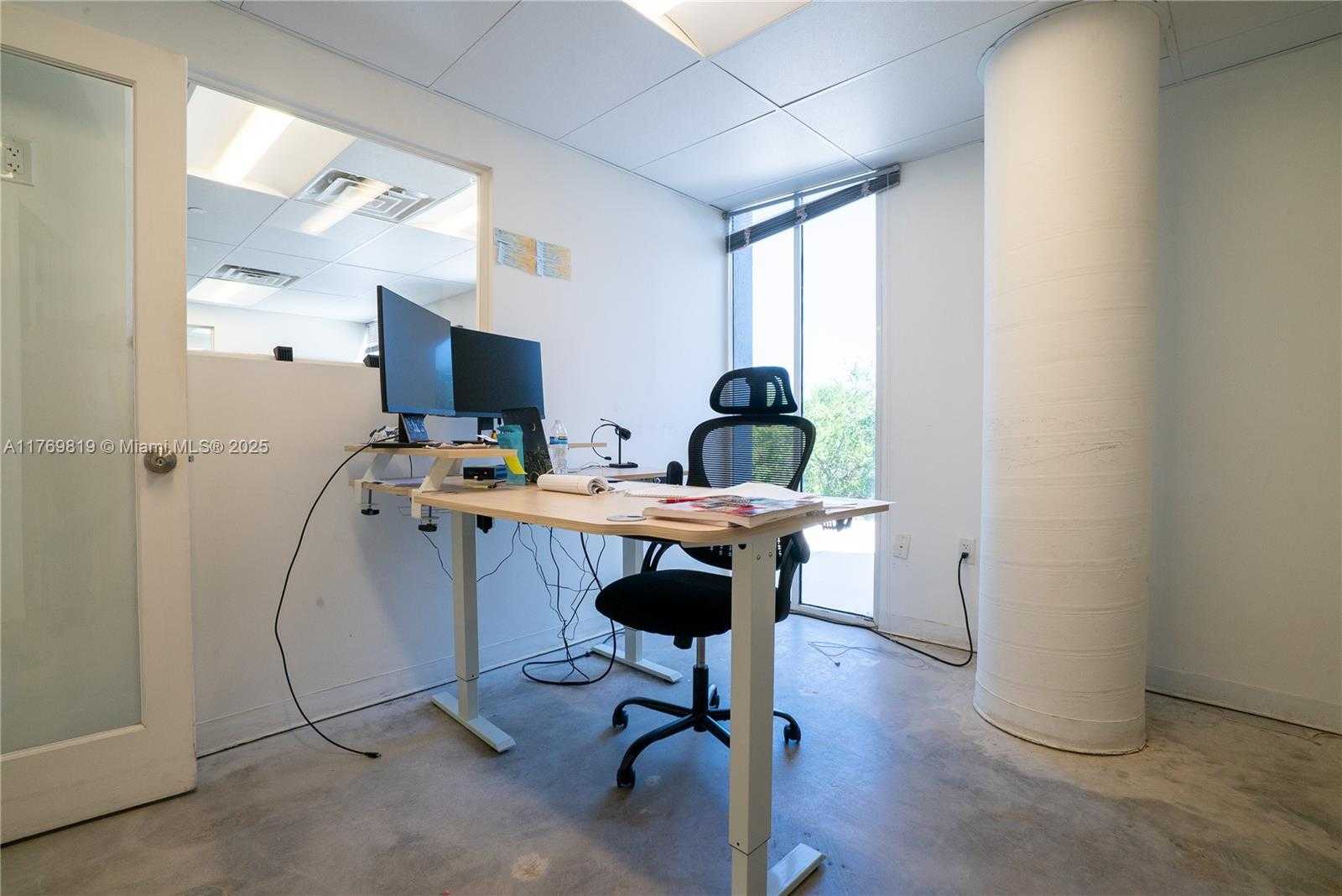 Small Image of 4300 BISCAYNE BLVD #201, Miami Number 7