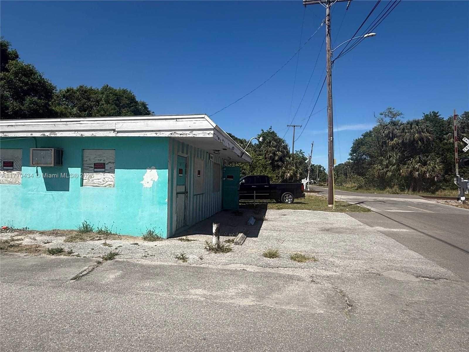 Small Image of 701 NORTH EAST 14 AVENUE, Okeechobee Number 11