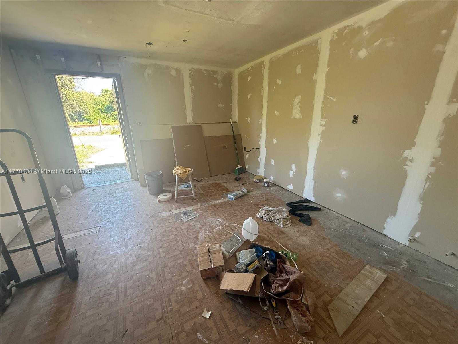 Small Image of 701 NORTH EAST 14 AVENUE, Okeechobee Number 4