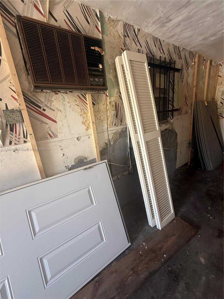 Small Image of 701 NORTH EAST 14 AVENUE, Okeechobee Number 7