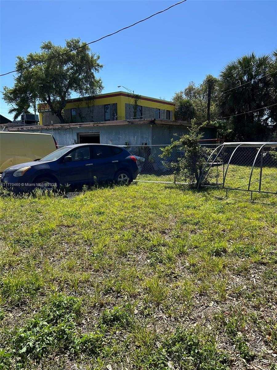 Small Image of 5911 WEST HALLANDALE BEACH BLVD, West Park Number 6