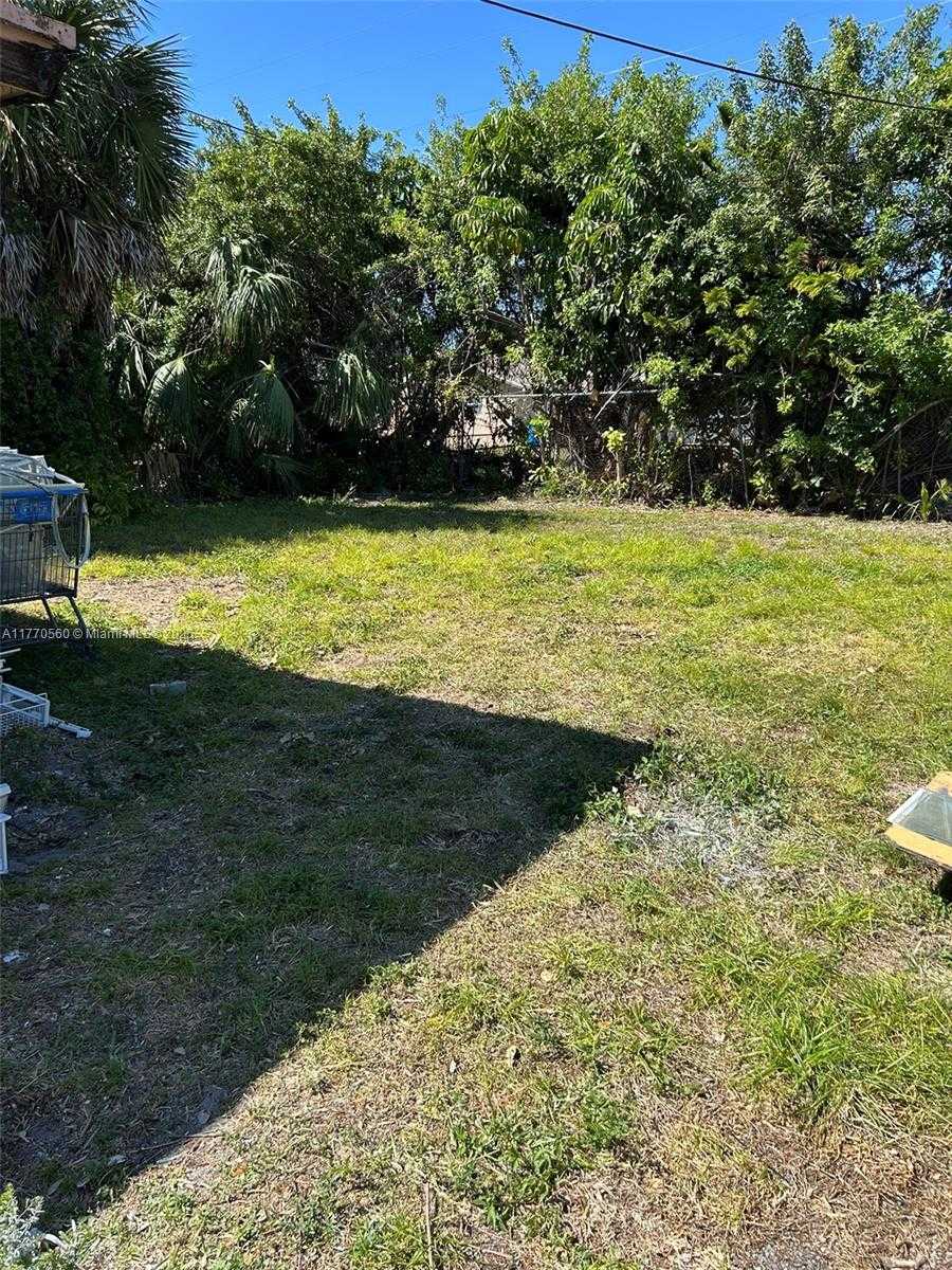 Small Image of 5921 WEST HALLANDALE BEACH BLVD, West Park Number 5