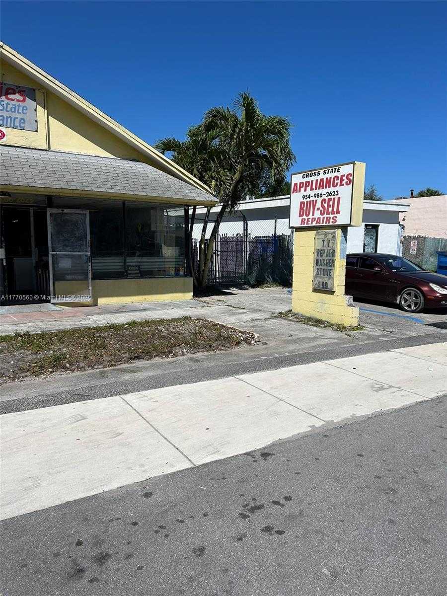 Small Image of 5921 WEST HALLANDALE BEACH BLVD, West Park Number 6