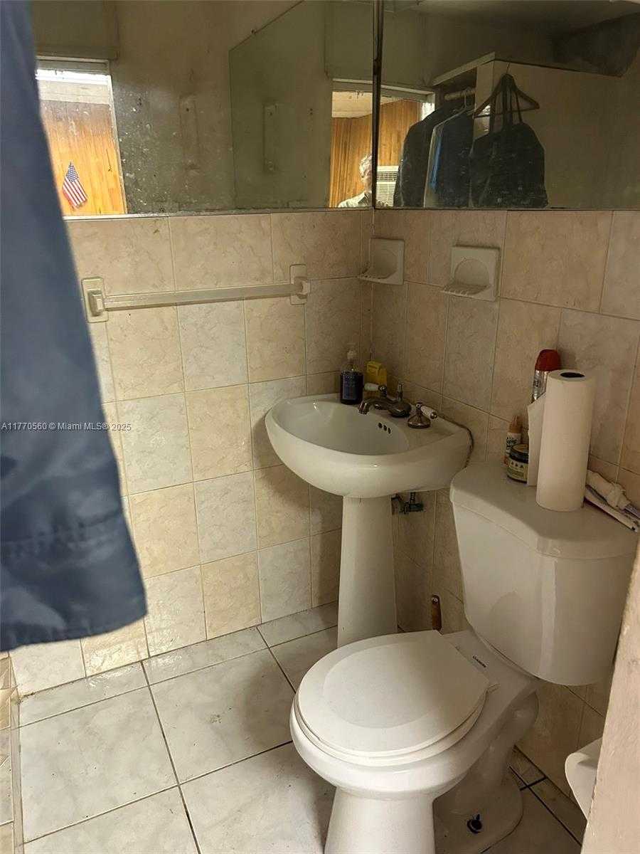 Small Image of 5921 WEST HALLANDALE BEACH BLVD, West Park Number 7