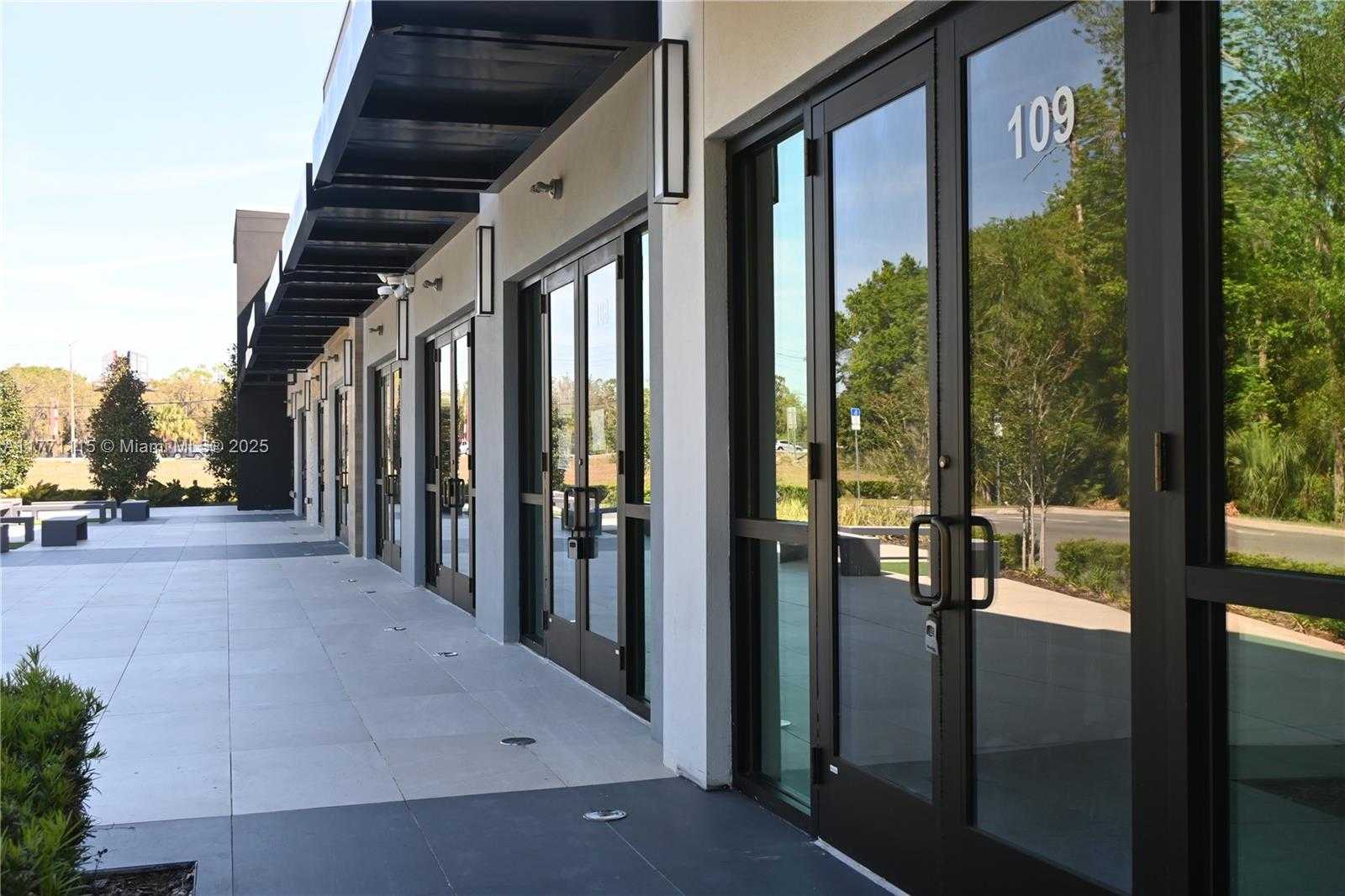 Small Image of 3370 ROUSE RD #109, Orlando Number 2
