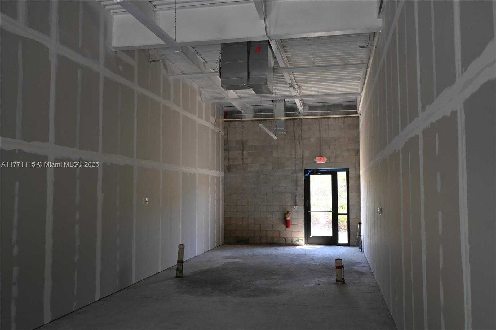 Small Image of 3370 ROUSE RD #109, Orlando Number 22