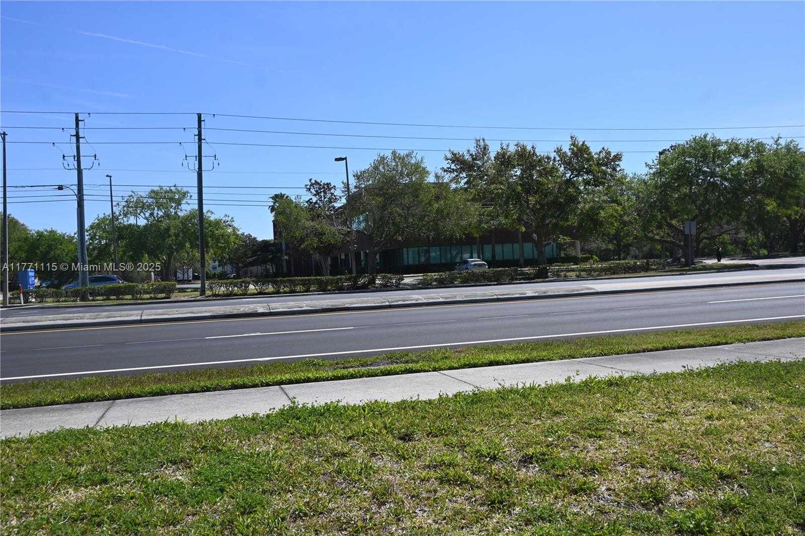 Small Image of 3370 ROUSE RD #109, Orlando Number 26