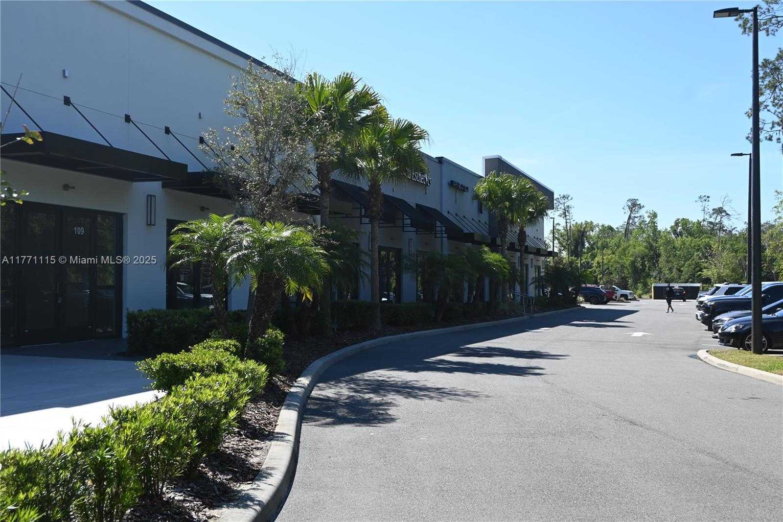 Small Image of 3370 ROUSE RD #109, Orlando Number 6