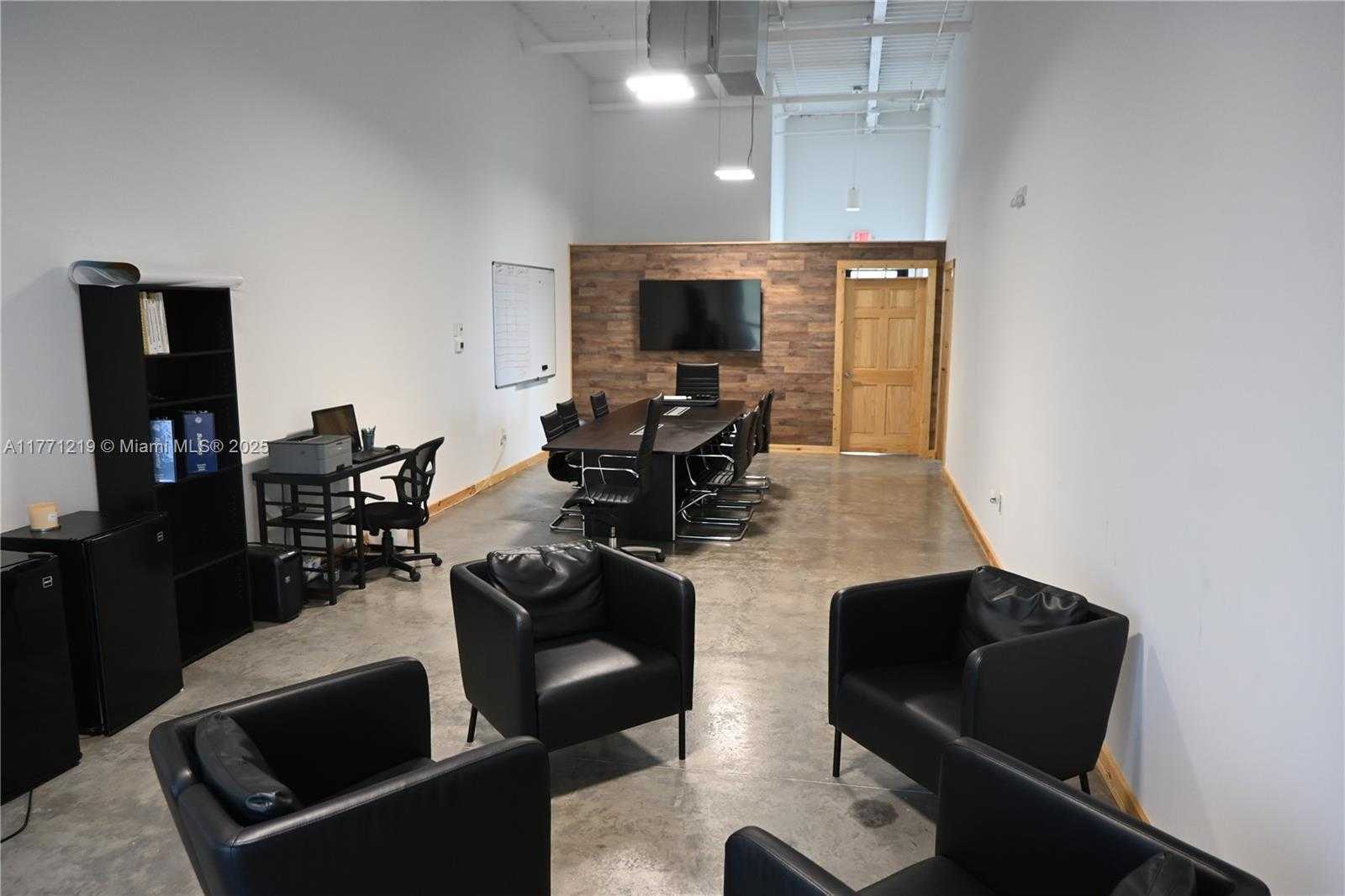 Small Image of 3370 ROUSE RD #119, Orlando Number 3
